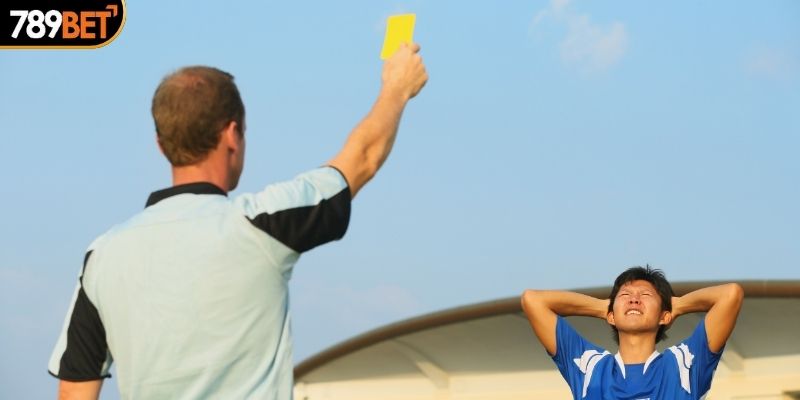 Cách tính điểm và kèo cược thẻ phạt phổ biến